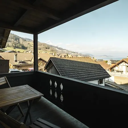 Skandi Mit Seesicht Nahe Interlaken Appartement