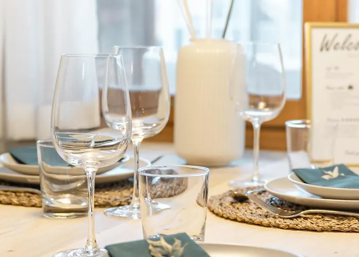 Skandi Mit Seesicht Nahe Interlaken شقة *