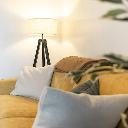 Skandi Mit Seesicht Nahe Interlaken Apartment Leissigen