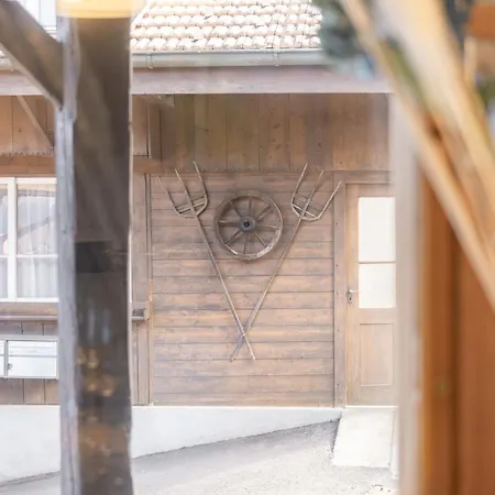 Skandi Mit Seesicht Nahe Interlaken Apartment *