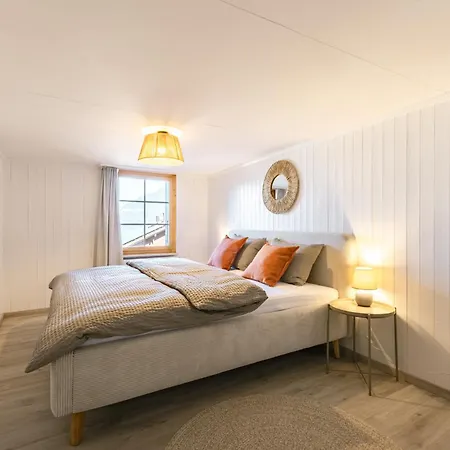 Skandi Mit Seesicht Nahe Interlaken Apartment