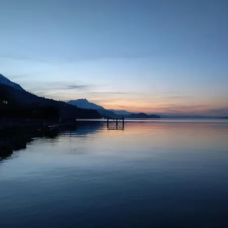 Апартаменты Skandi Mit Seesicht Nahe Interlaken